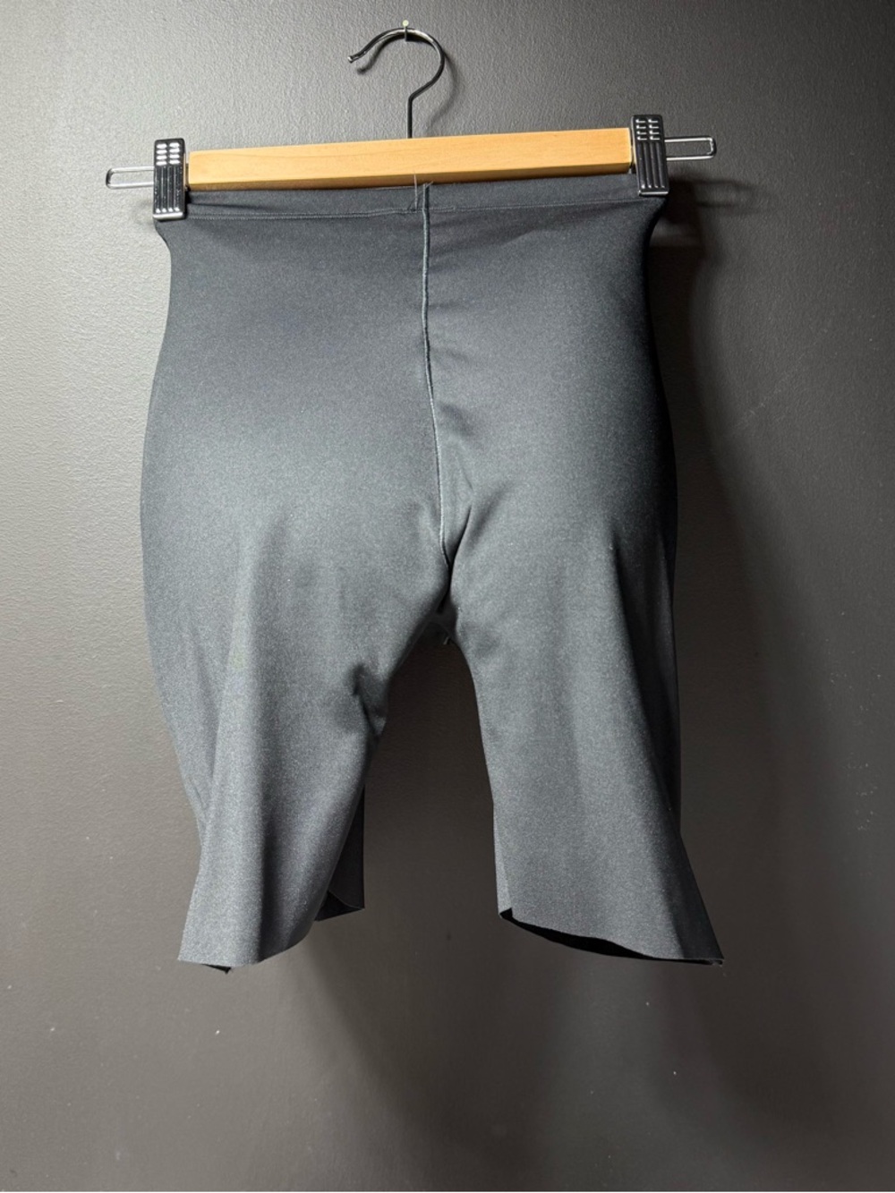 New Women's SKIMS Butt And Hip Enhancing Mid-thigh Shorts - Picture 2 of 6